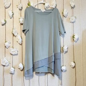 Zenana Outfitters Layered Gray Tunic Top